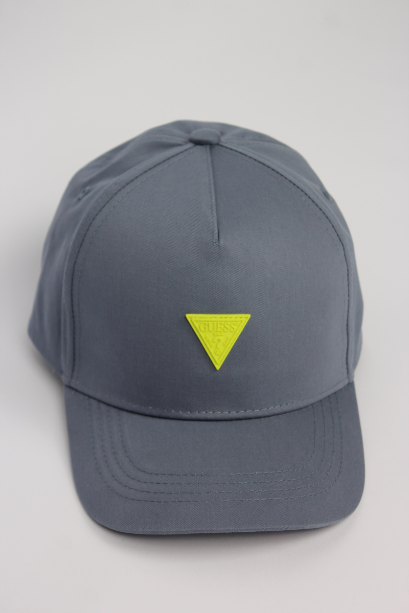 Бейсболка GUESS